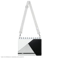 Strap Go, cor Gelo, sendo usado em um Caderno Inteligente.
