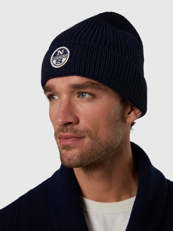 2 | Black iris | beanie-623428