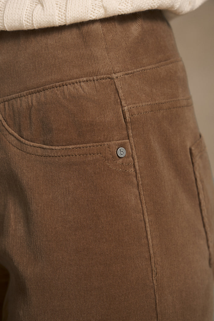 Bengajean® Velvet Straight Leg - Tan