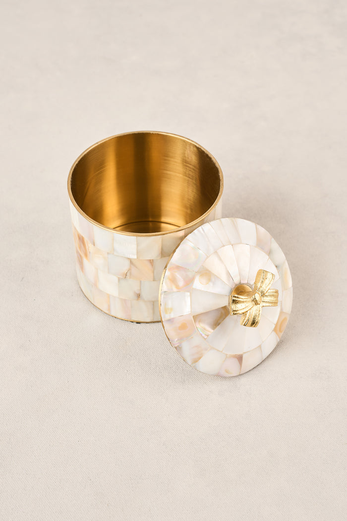 Bow Pearl Round Box