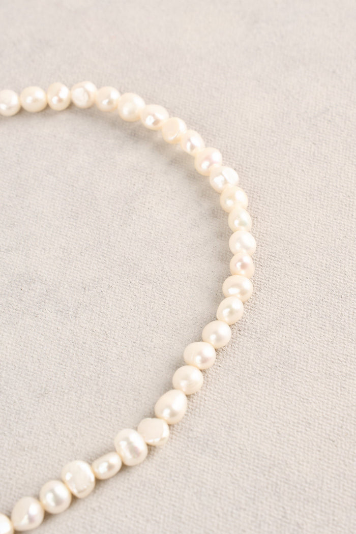 Butterfly Pearl Necklace - Gold