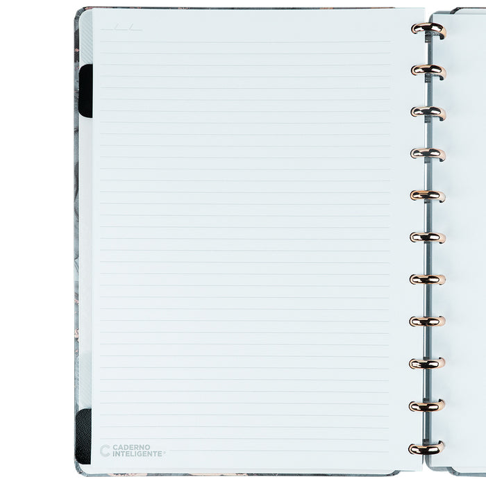 Folha pautada do Caderno Deluxe Onyx Grande.