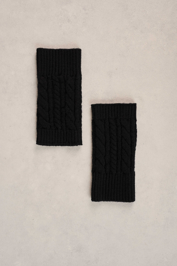 Catriona Cable Mittens - Black