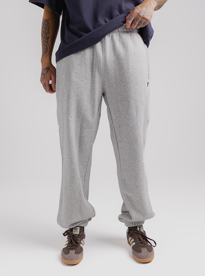Cuffed Sweatpant in Heather Grey