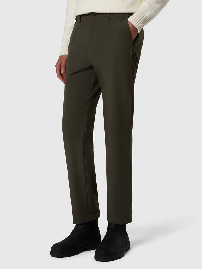 1 | Forest night | defender-slim-fit-chino-673078