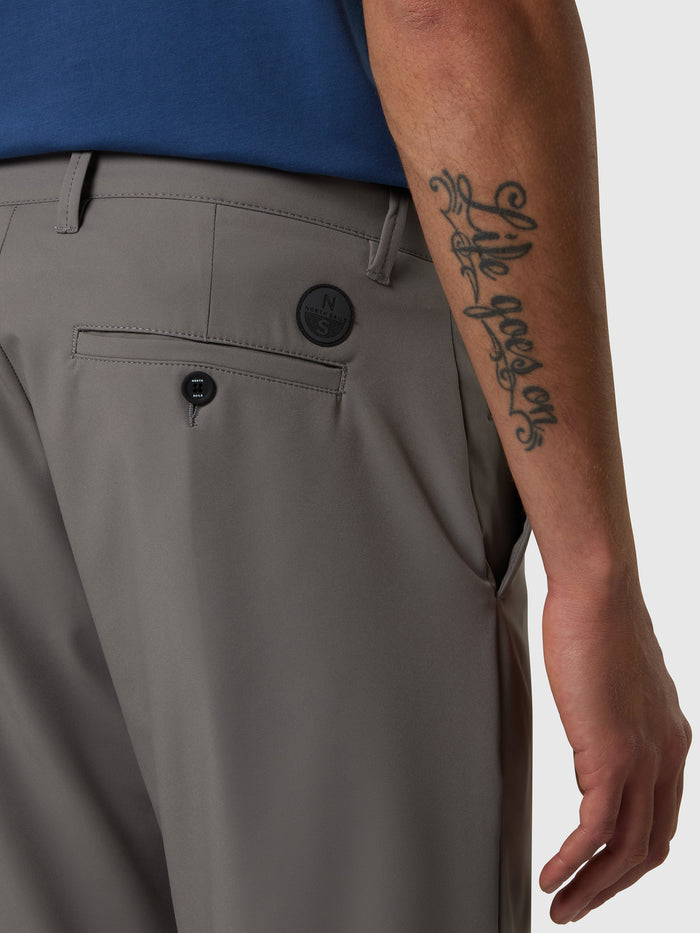 Charcoal gray / 44