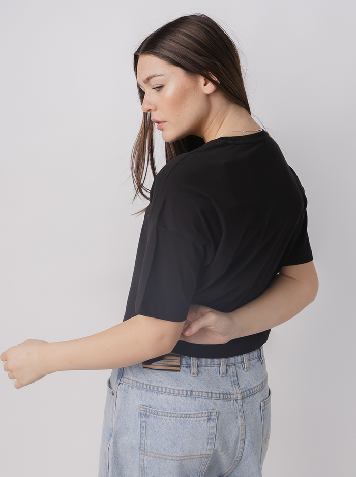 Essential Cropped Logo Tee