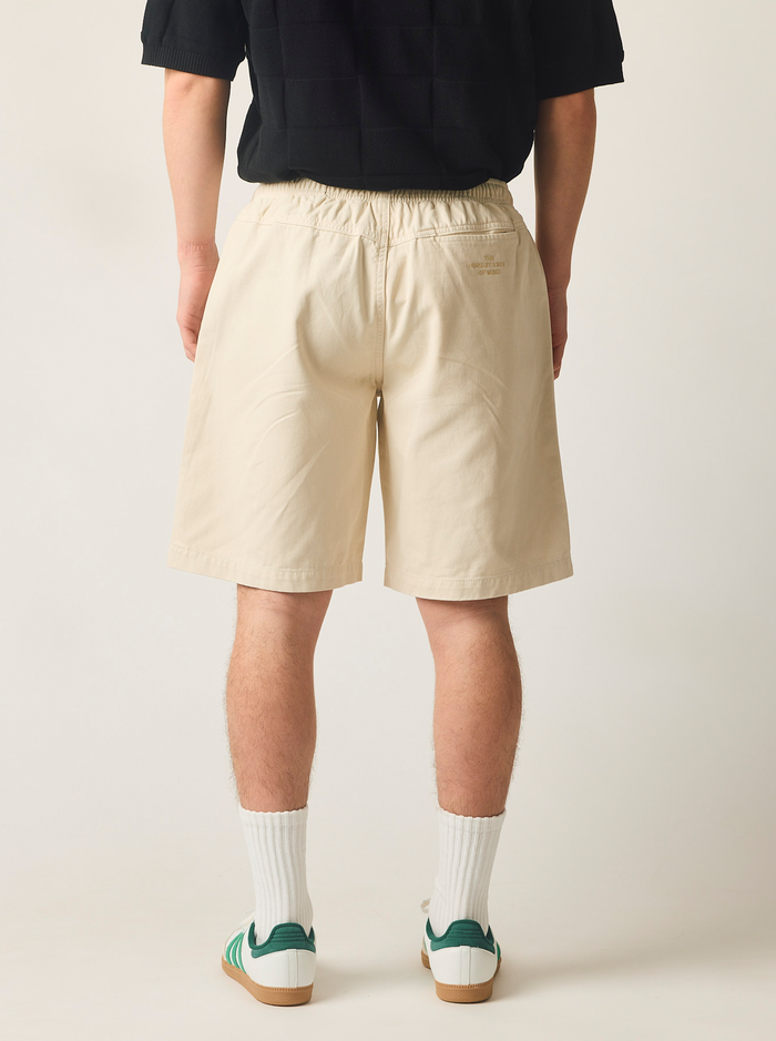 Fairway Shorts in Bone