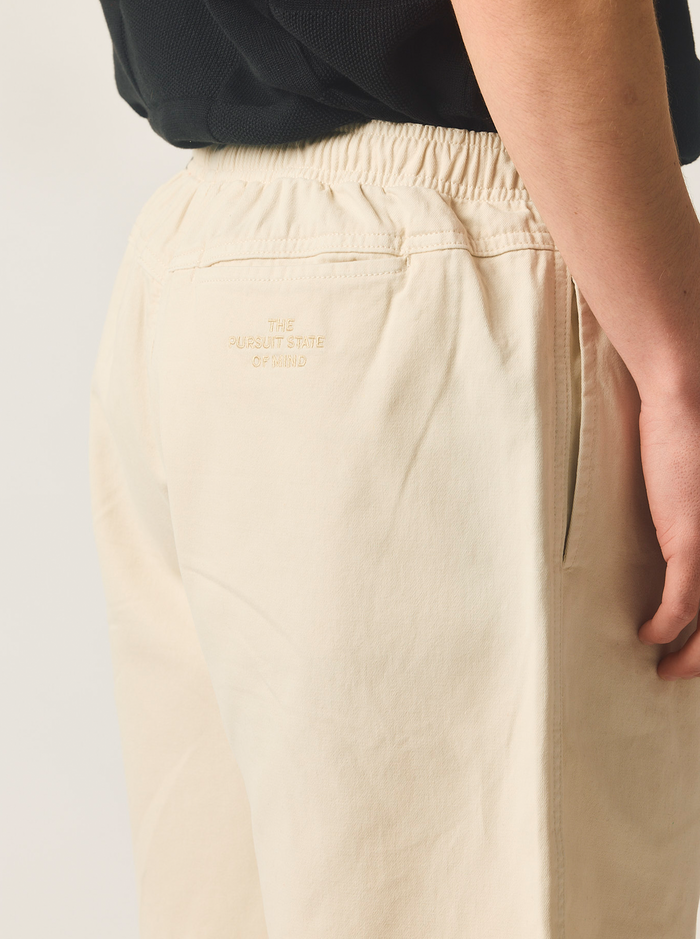 Fairway Shorts in Bone