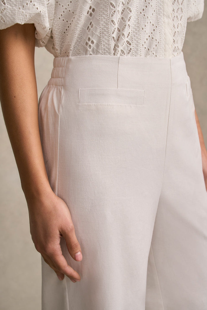 French Linen 7/8 Pant - White
