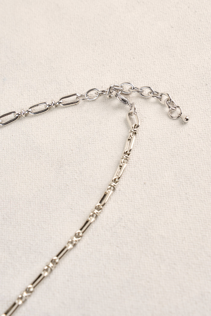 Long Pearl Link Clover Necklace - Blue