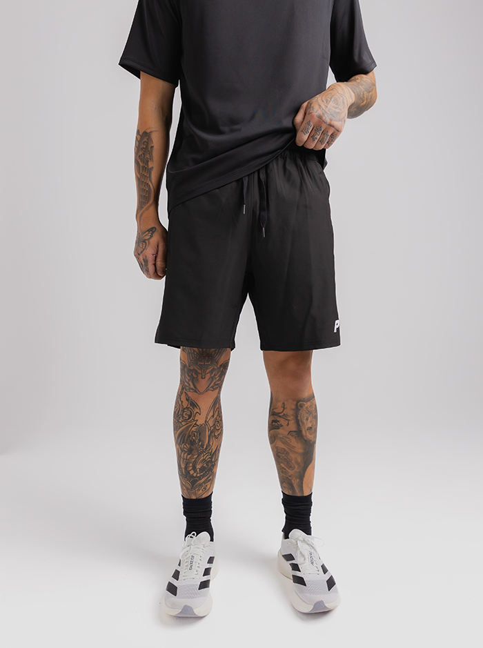 Performance Short 7" in Black