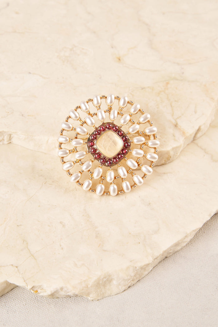 Round Pearl Brooch - Gold