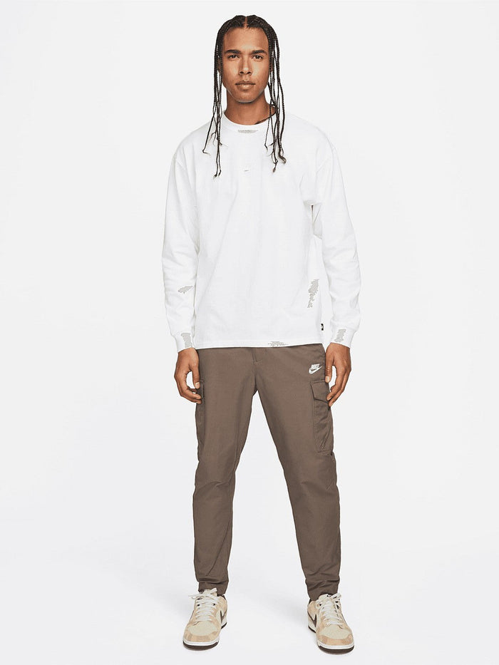 Sportswear Premium Essentials Long-Sleeve Tee