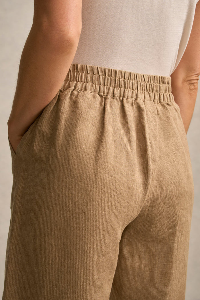 Tab Detail Linen Short - Camel Twill