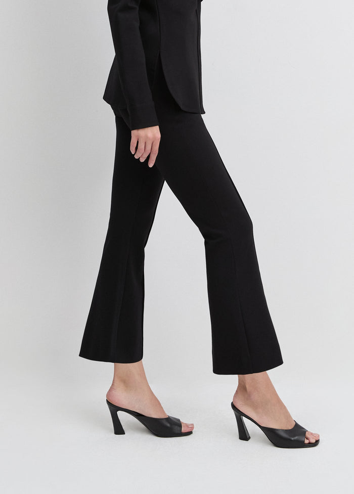 black ponte