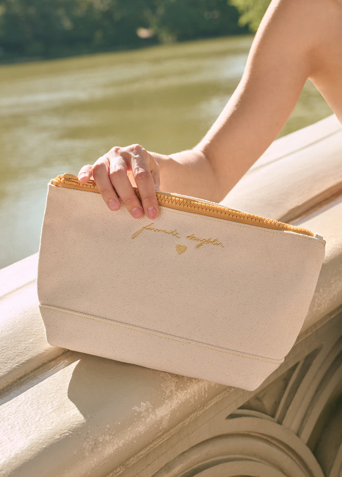 THE CANVAS POUCH