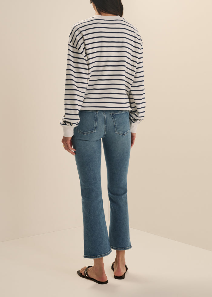 THE COLLEGIATE CLASSIC SWEATSHIRT