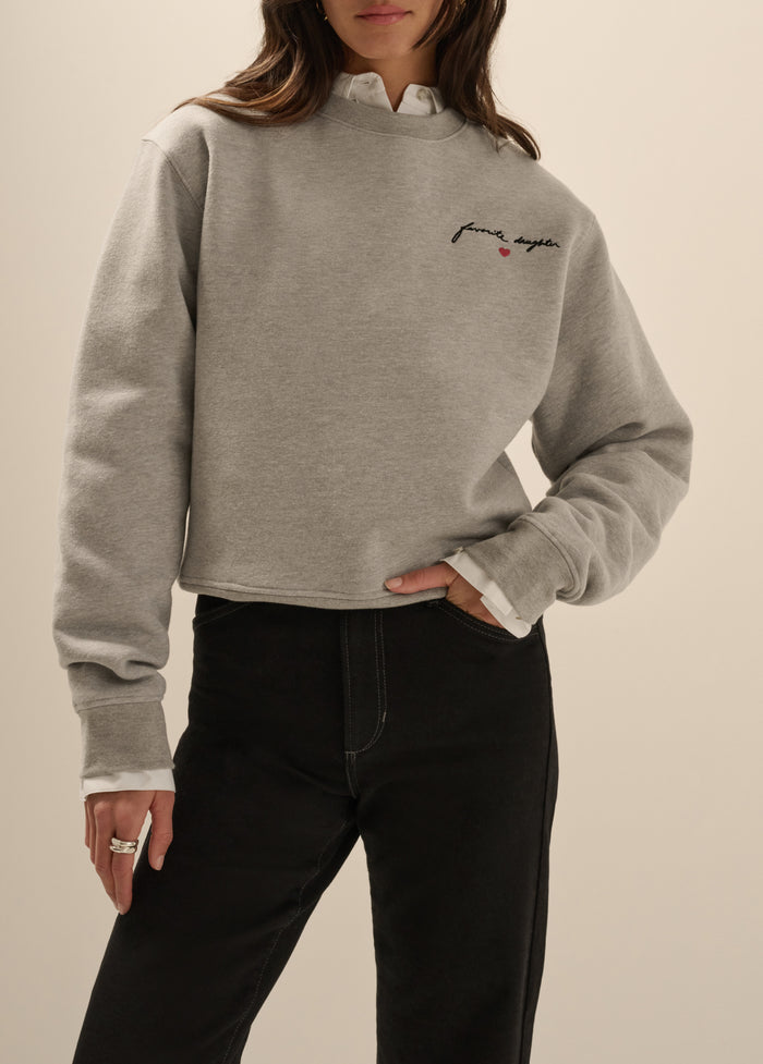 THE CROPPED SIGNATURE SWEATSHIRT