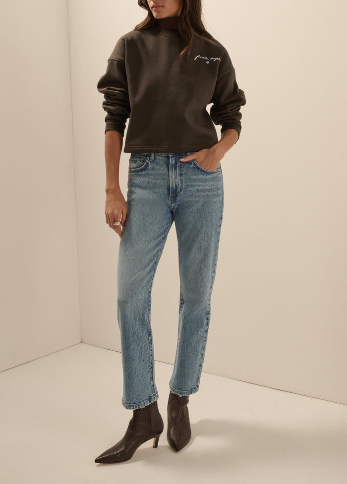THE CROPPED SIGNATURE SWEATSHIRT