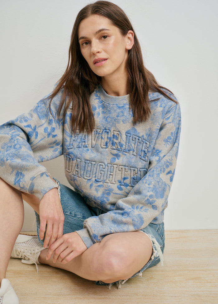 THE FAVORITE CLASSIC EMBOSSED SWEATSHIRT