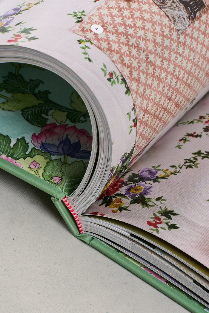 The Flower Room Book - MULTICOLOUR