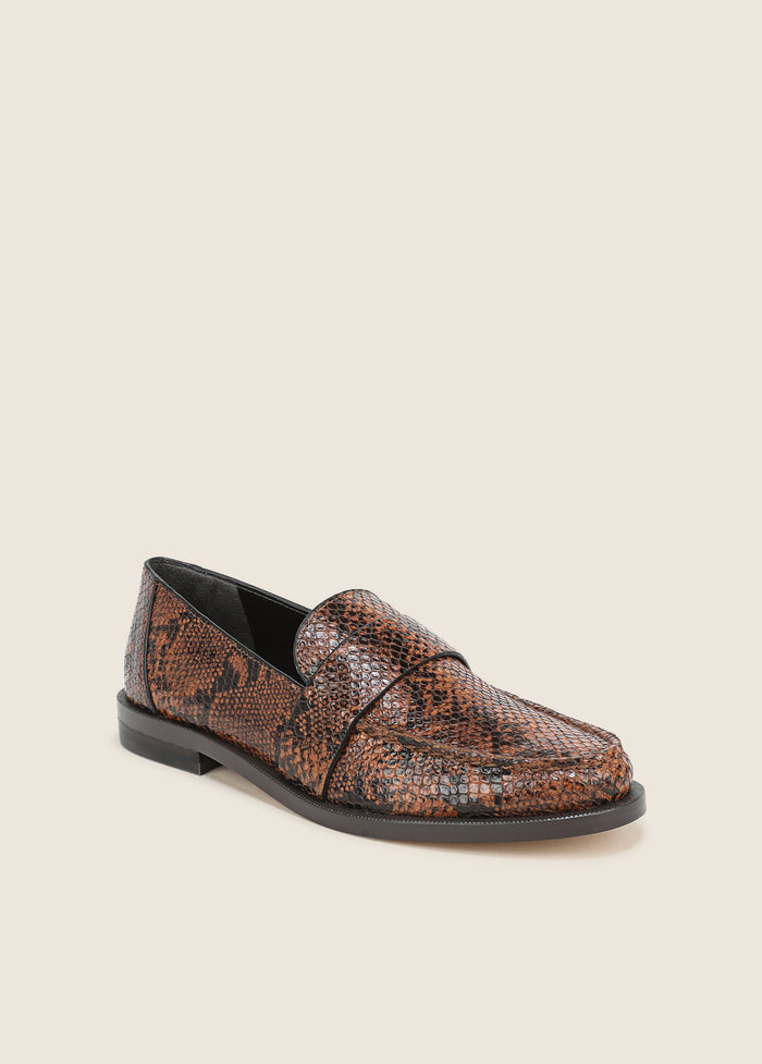 THE LOLA LOAFER