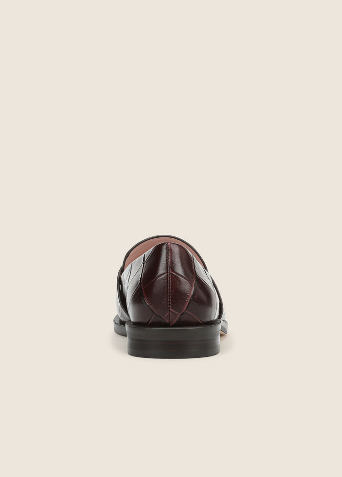 THE LOLA LOAFER
