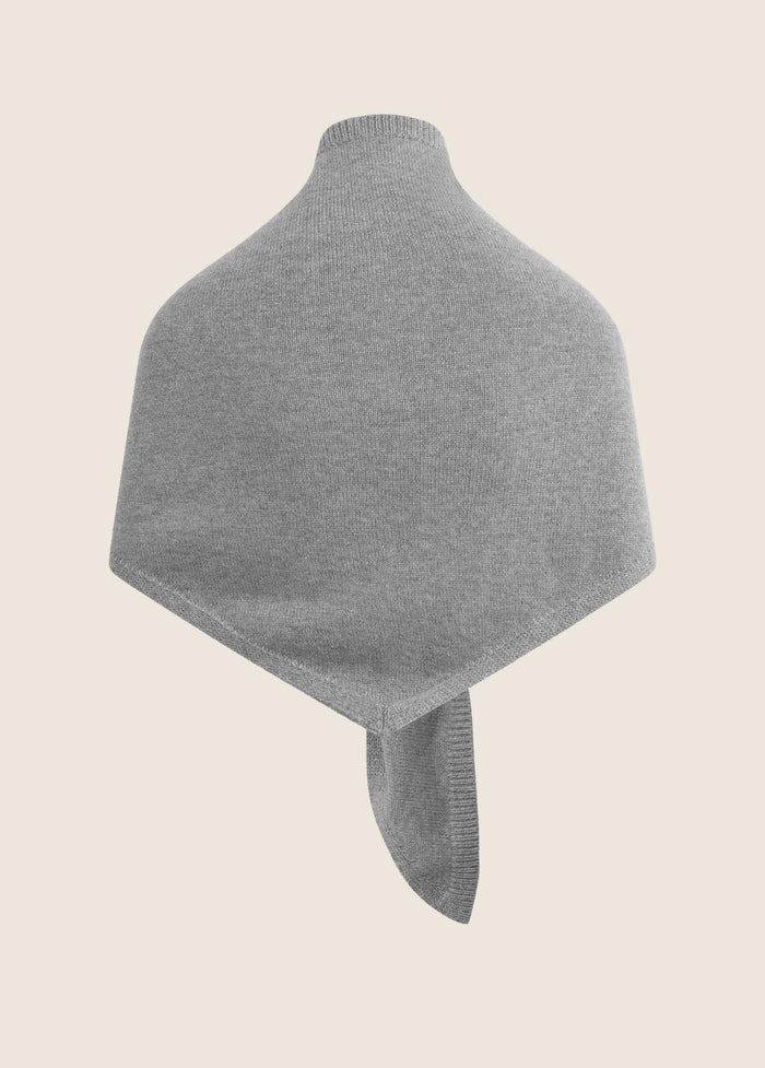 THE OVERSIZED TRIANGLE SCARF