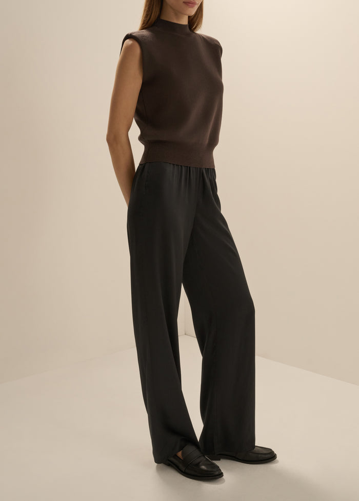 THE WHITNEY TOP