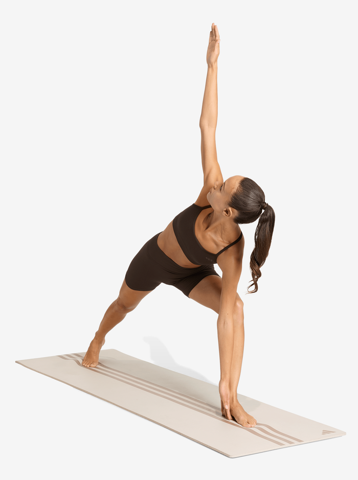 Workout Essentials Knit 4" Leggings