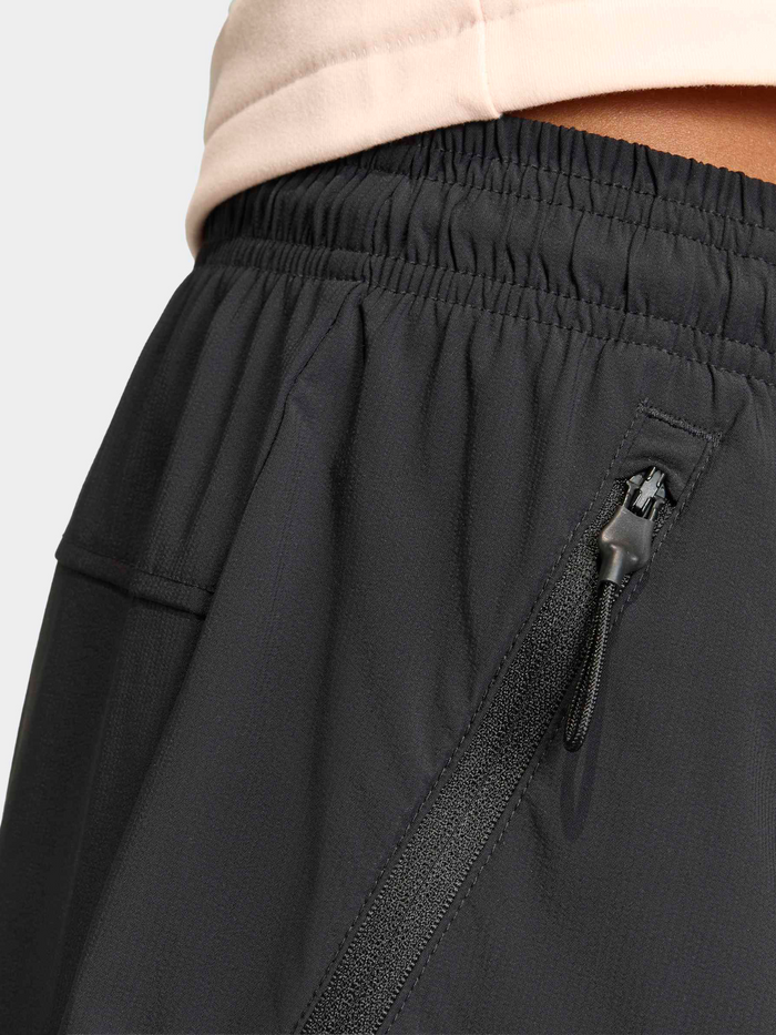 Z.N.E. Woven Short